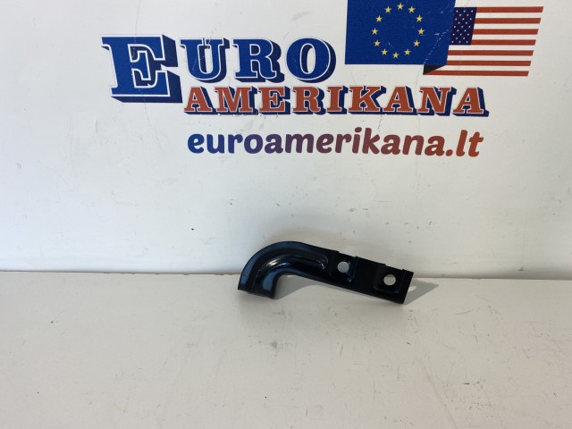 Dešinės Pusės Bamperio Laikiklis